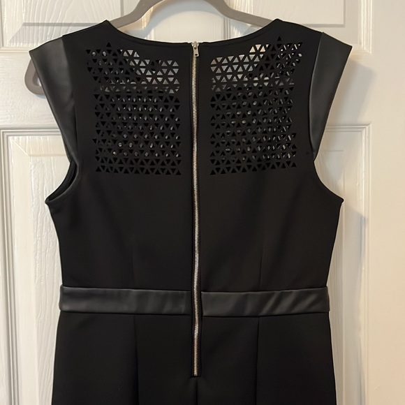 🟣3/$50 SALE! Laser cut cap sleeve dress w faux leather trim - Picture 5 of 7